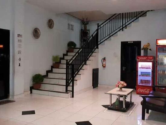Hotel RedDoorz at Hotel Rumberpon Sorong, Sorong, photo