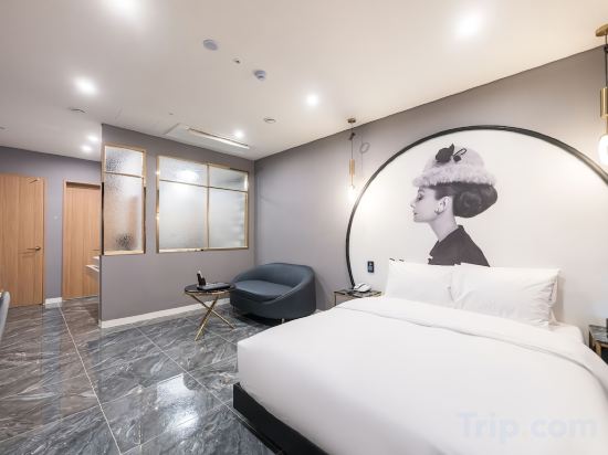 Фото Hotel Four Star