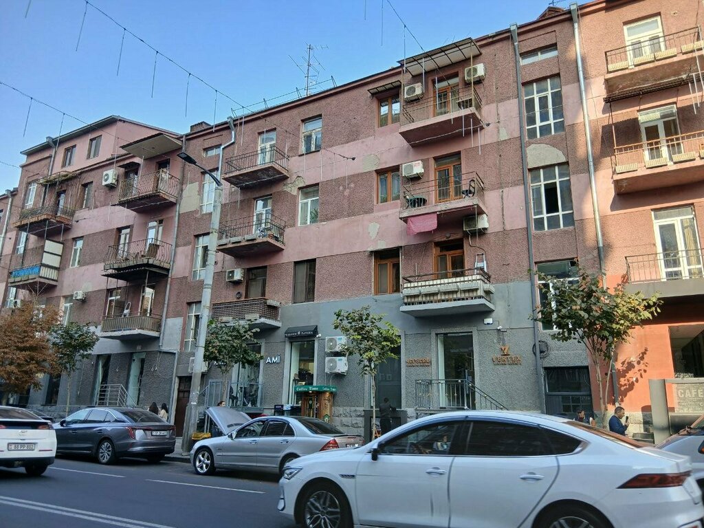 Clothing store Platform, Yerevan, photo