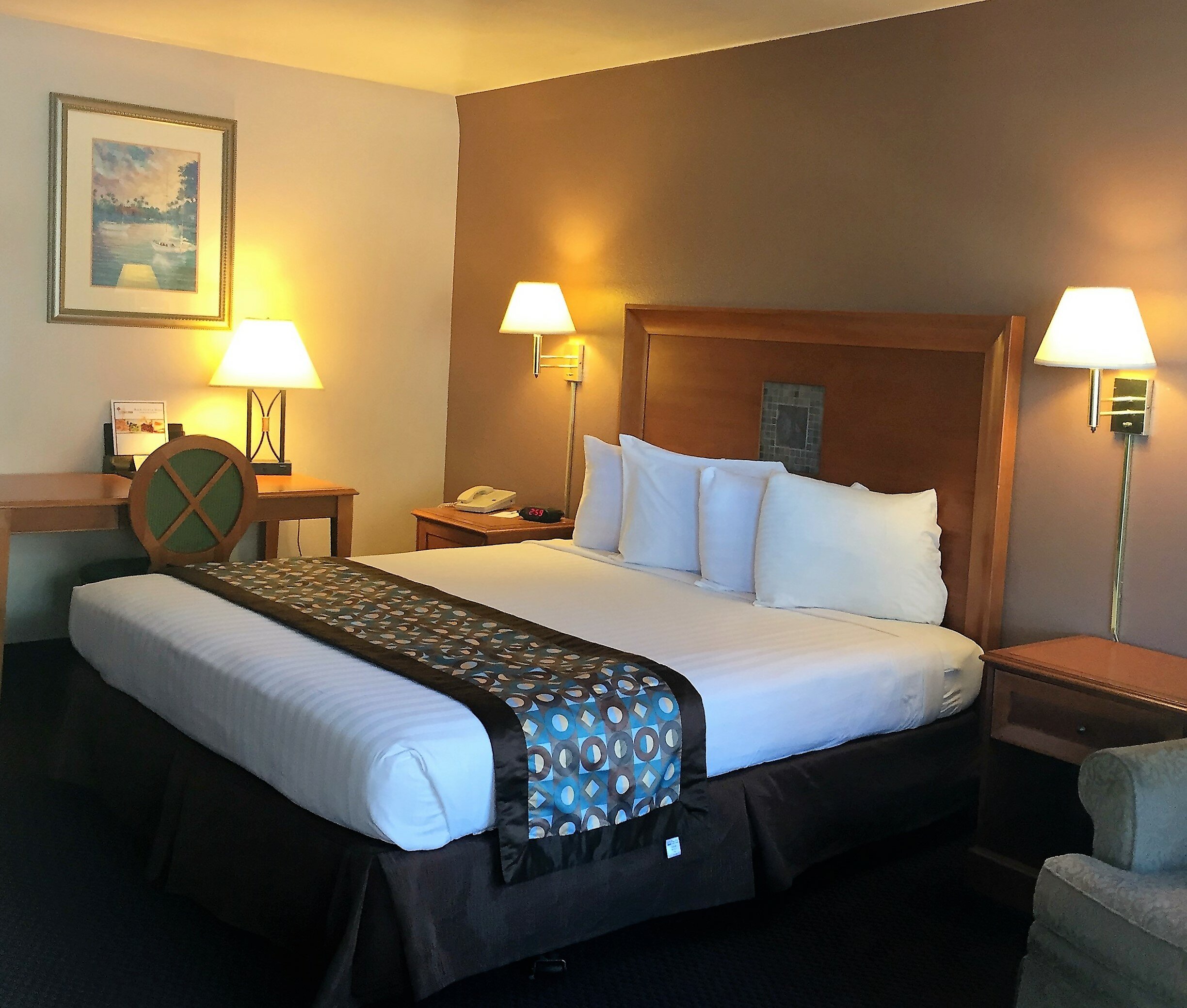 Фото Americas Best Value Inn Austin University