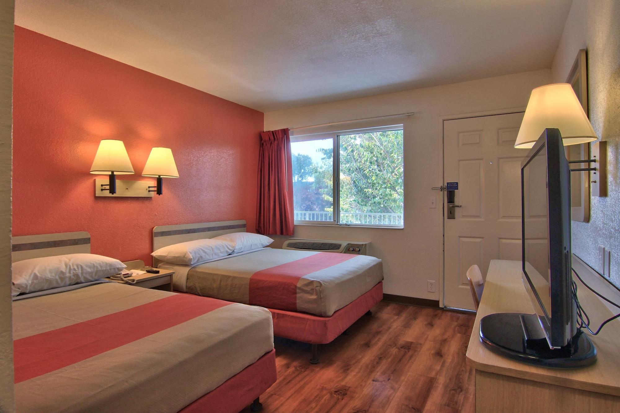 Фото Motel 6 Woodland, Ca – Sacramento Airport