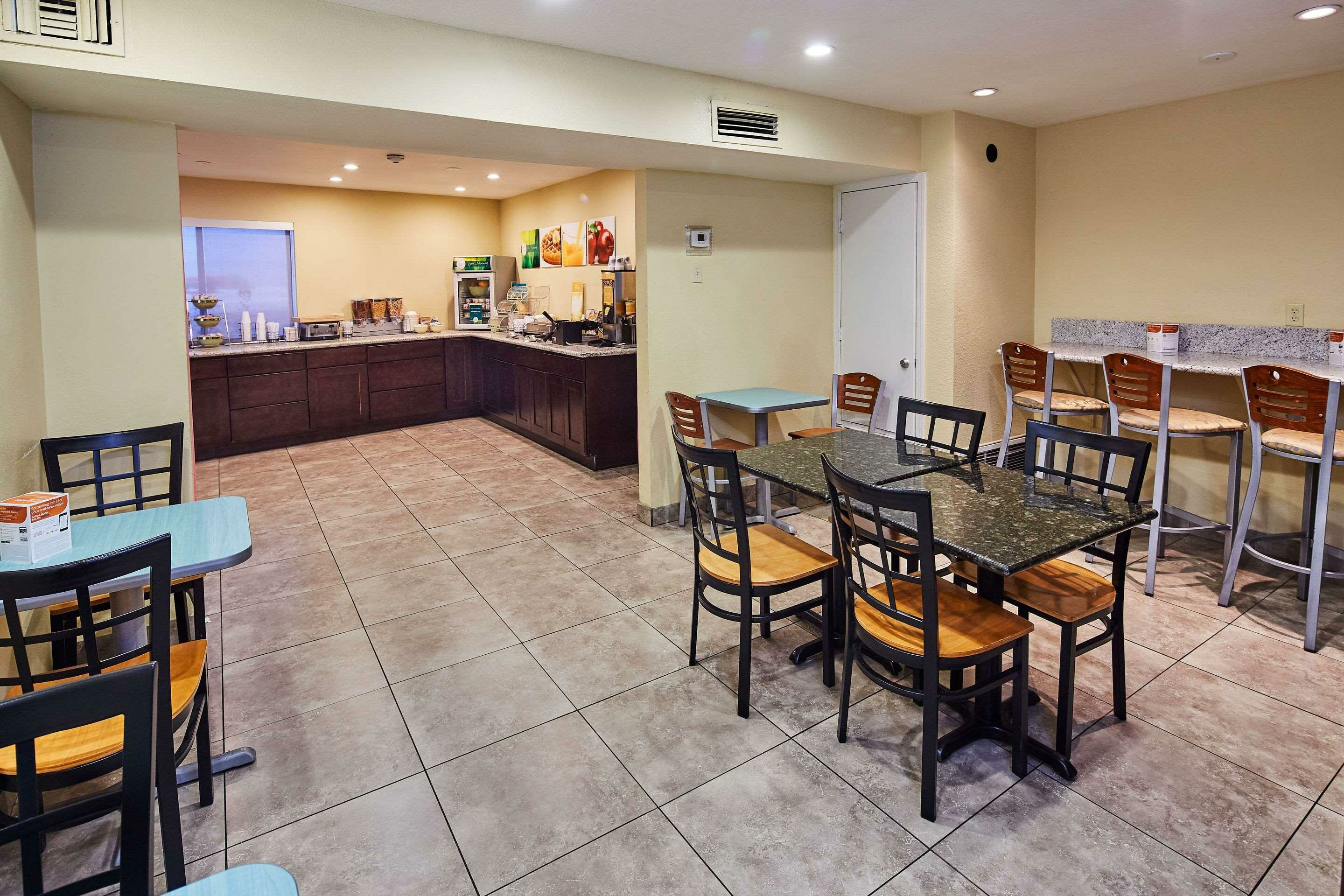 Фото Quality Inn Parker