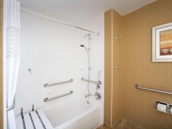 Фото Hampton Inn Haverhill