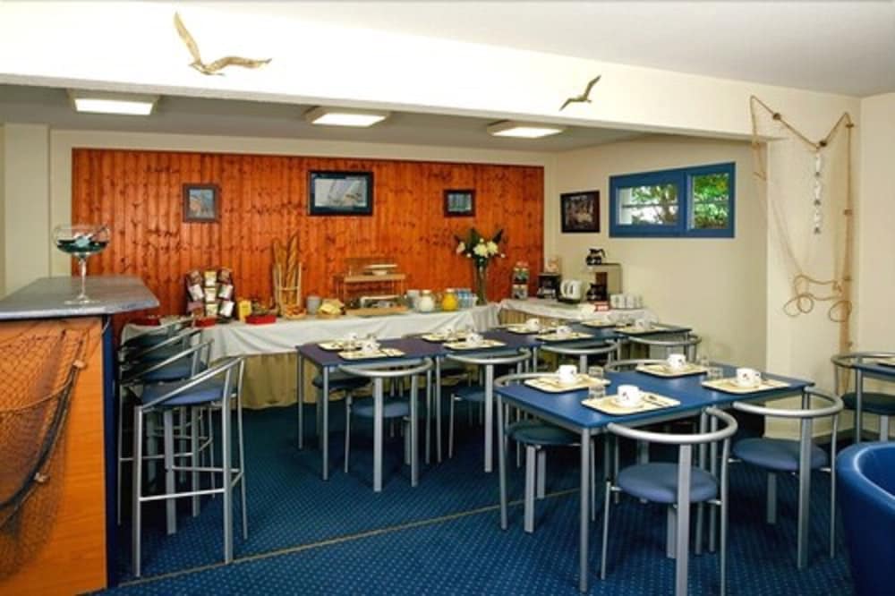 Фото Terres de France - Appart-Hotel - Brest