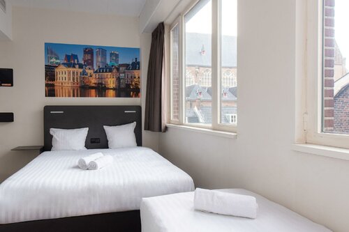 Гостиница EasyHotel The Hague City Centre в Гааге