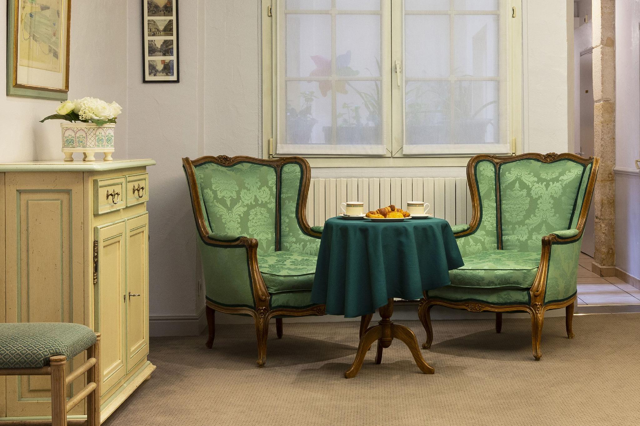 Фото Hôtel Du Pré