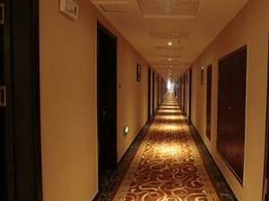 Гостиница GreenTree Inn North WeiHai Station North International Bathing Beach Hotel