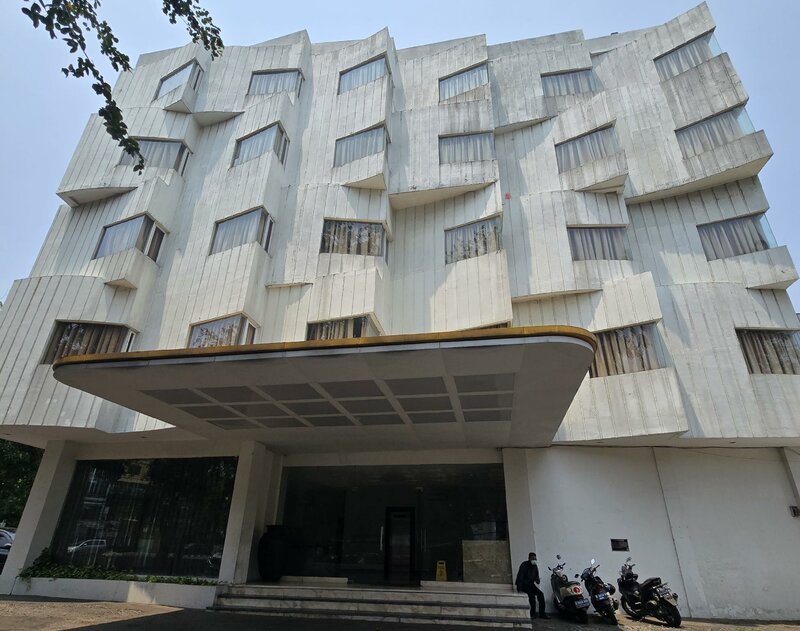 Гостиница № 3 Hotel Zainul Arifin в Джакарте