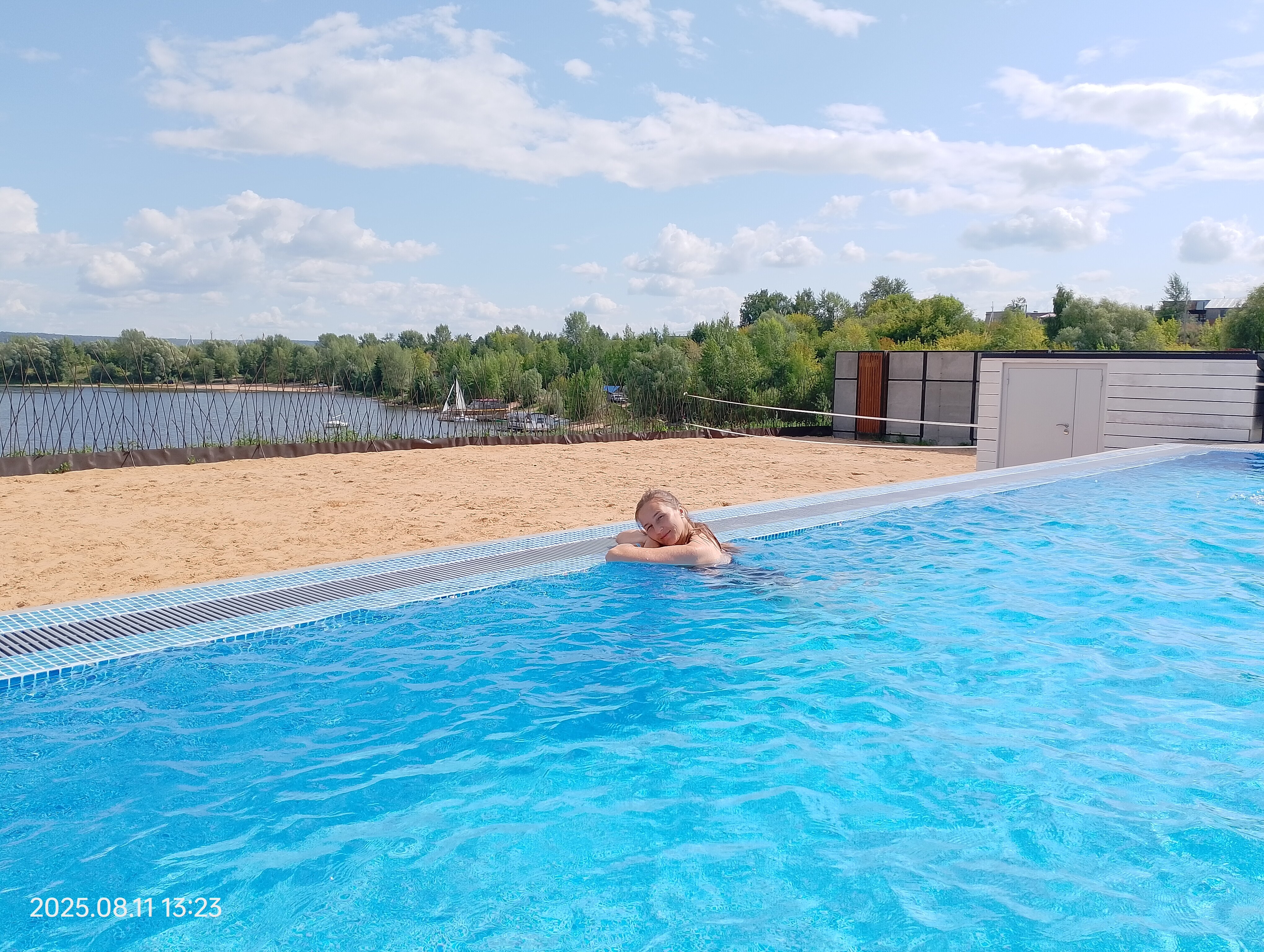 Фото Веда Суар