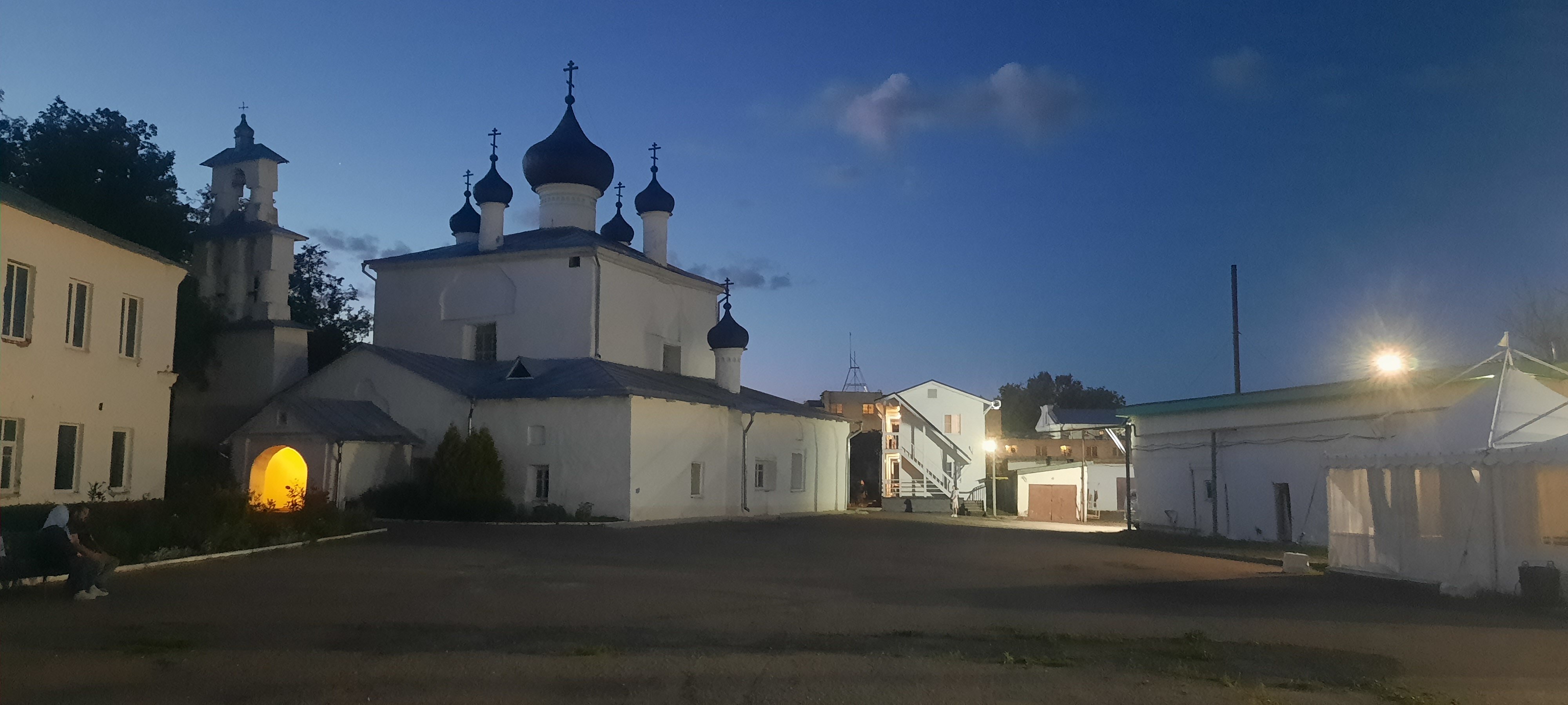 Фото Дом паломника подворья Псково-Печерского монастыря