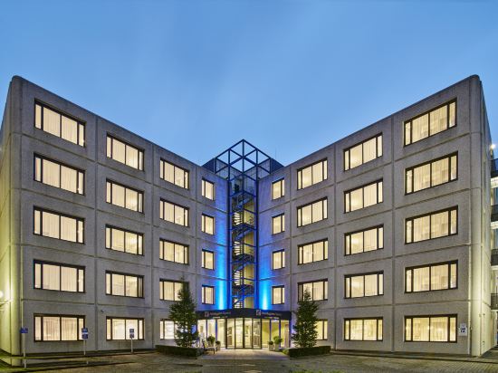 Фото Holiday Inn Express Amsterdam - Schiphol, an Ihg Hotel