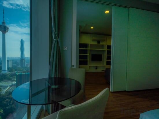 Фото Yemala Suites at Platinum Klcc