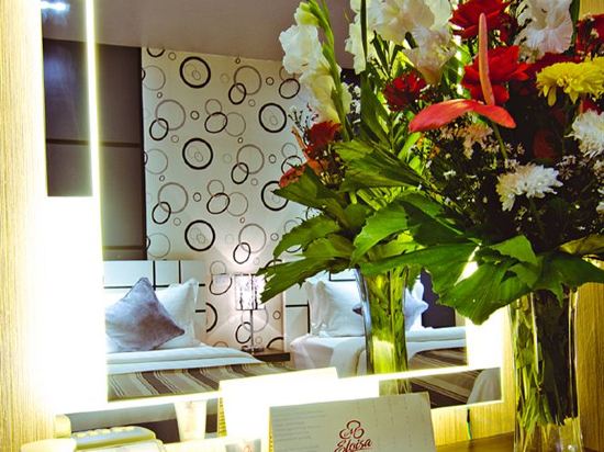 Фото Eloisa Royal Suites