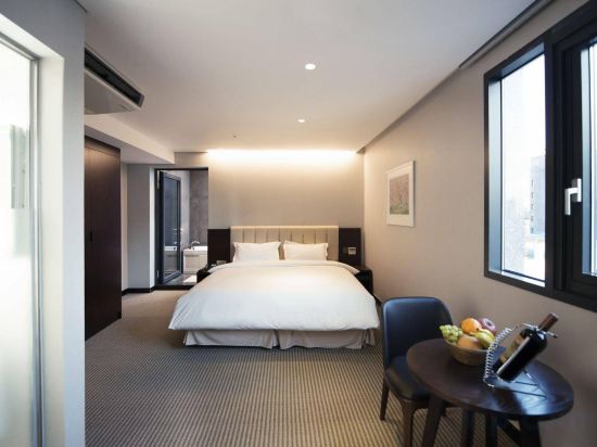 Фото Travelodge Myeongdong City Hall