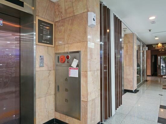 Фото Insadong Crown Hotel