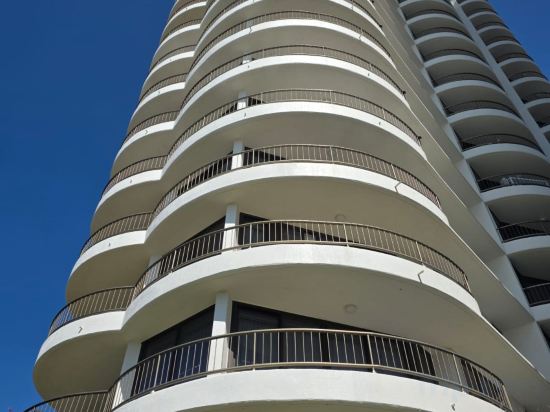 Фото Boulevard North Holiday Apartments