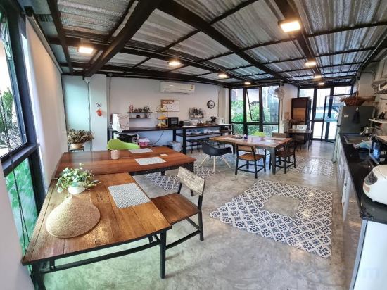 Фото 33 Poshtel - Adults Only