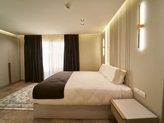 Фото Pyramids Charm