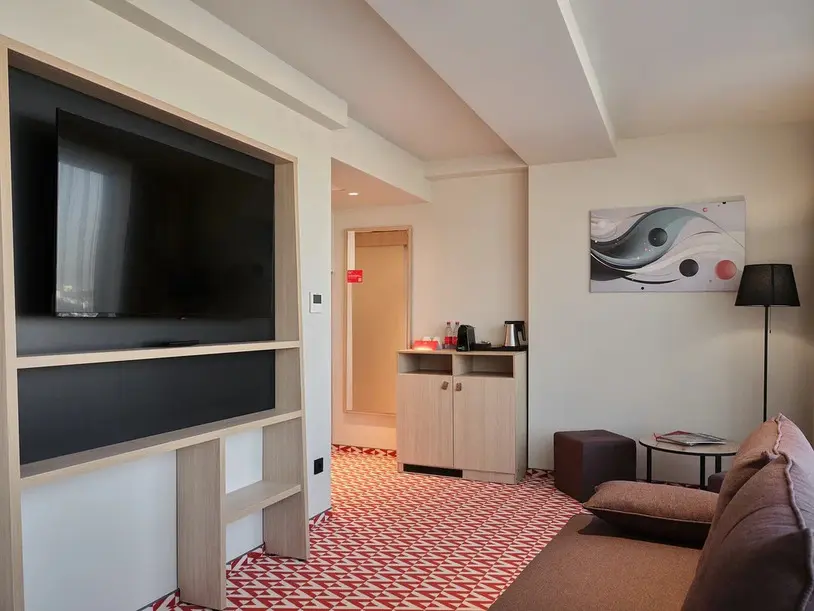 Фото 42920647960