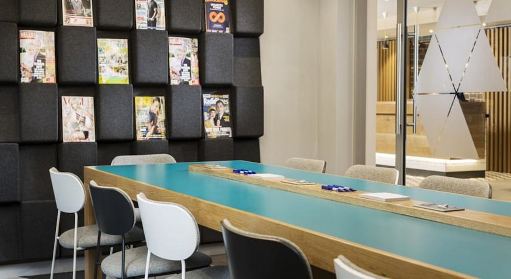 Фото Holiday Inn Express St. Albans - M25, Jct. 22, an Ihg Hotel