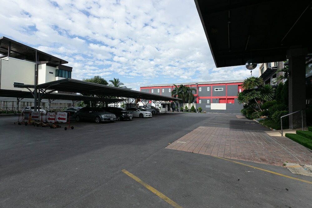 Фото Grand Ratchapruek Hotel