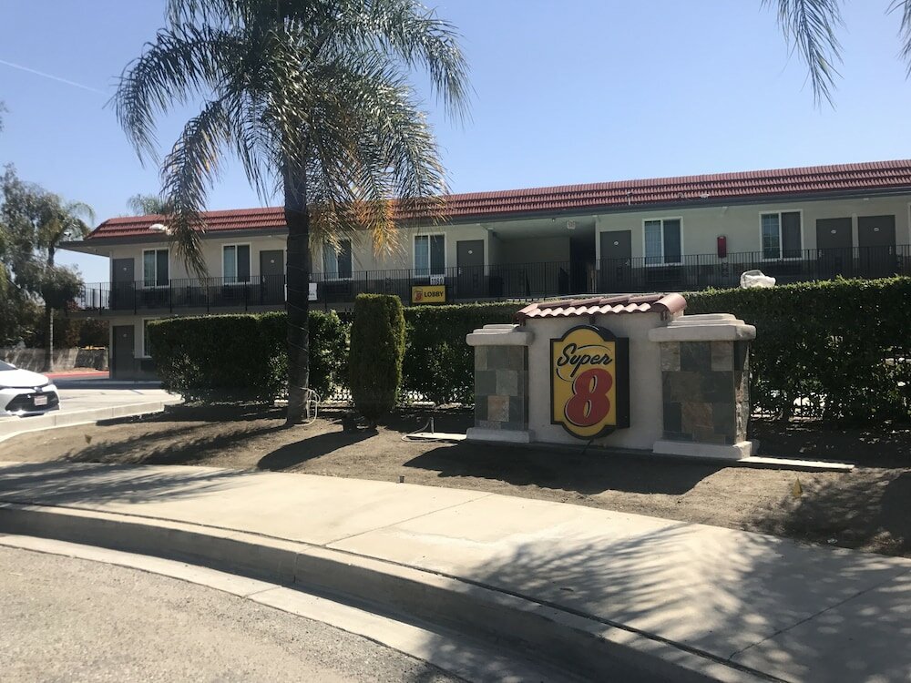 Фото Super 8 by Wyndham Redlands/San Bernardino