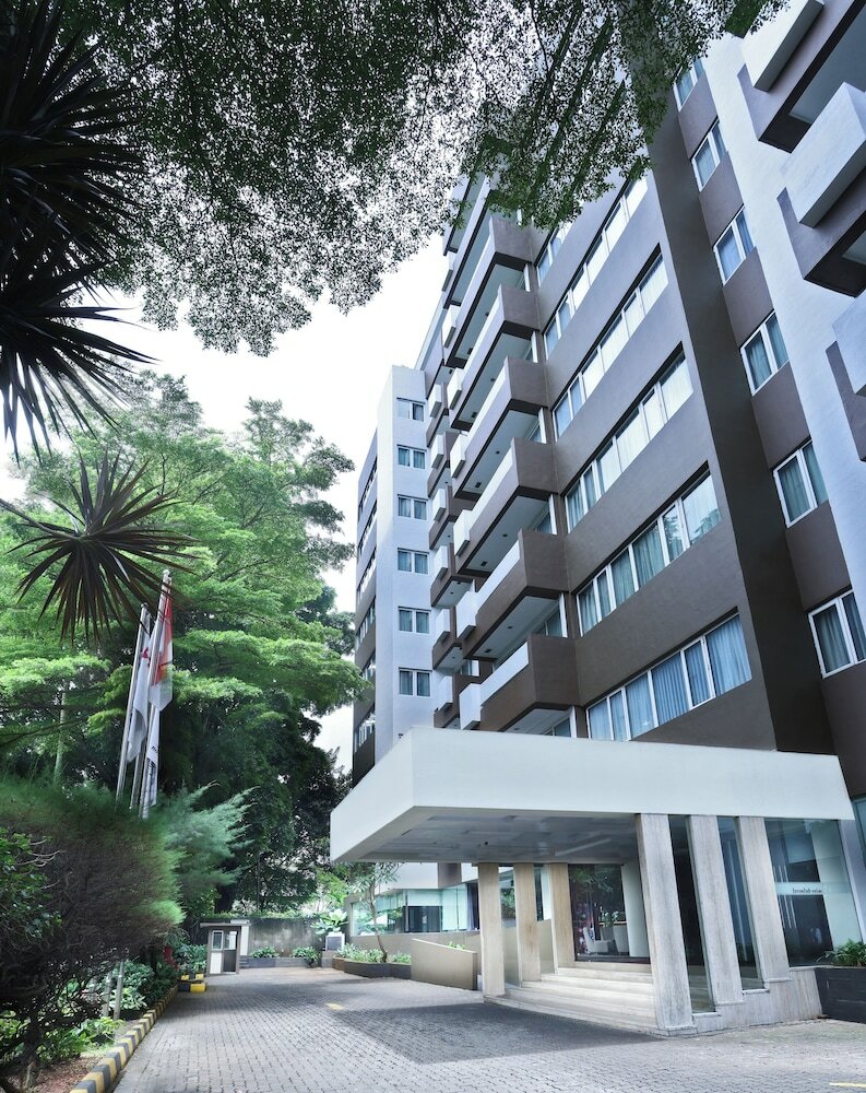 Фото Swiss-Belhotel Pondok Indah