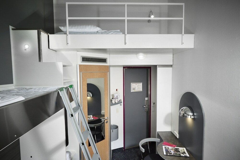 Фото Cabinn Express Hotel