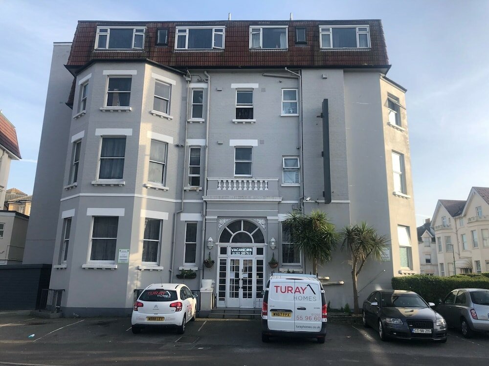 Фото Bourne Hall Hotel