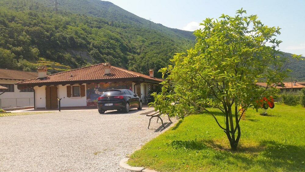 Фото Agriturismo Trefrutti