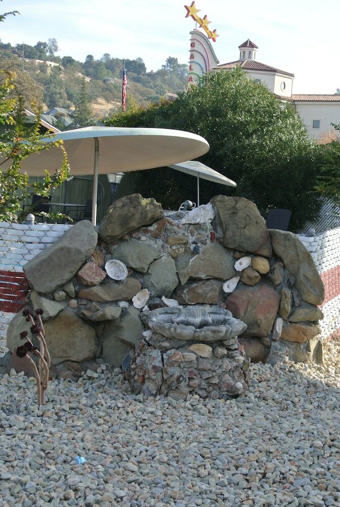 Фото Vino Inn & Suites