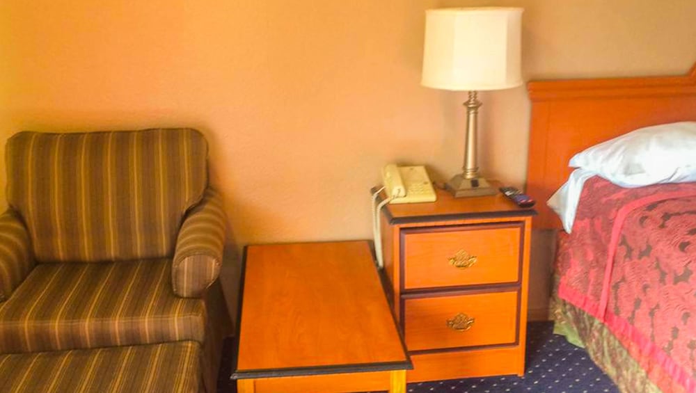 Фото Crown Lodge Motel Oakland