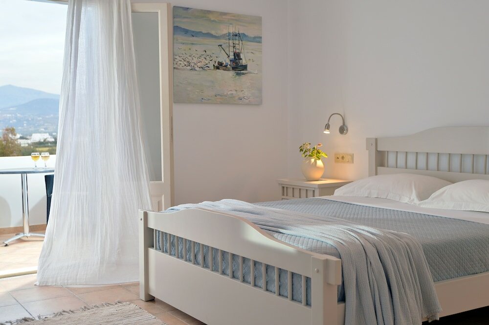 Фото Hotel Mediterranean