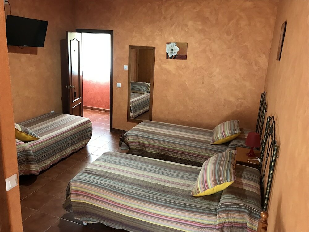 Фото Hostal Restaurante El Mero