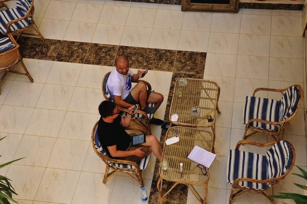 Фото Alhambra Hotel