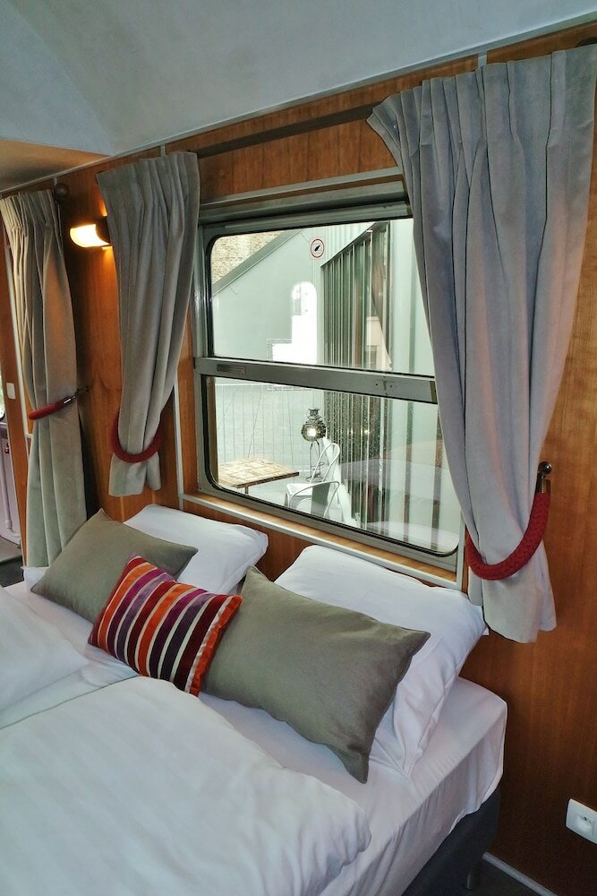 Фото Train Hostel