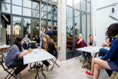 Внешний вид отеля Black Swan Hostel Sevilla в Севилье, фото 5