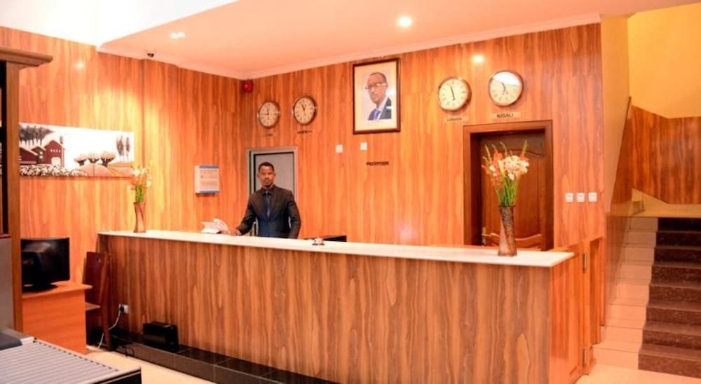 Фото отеля 2