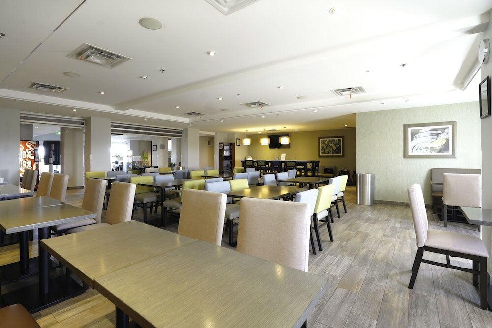 Фото Fairfield Inn And Suites Airdrie
