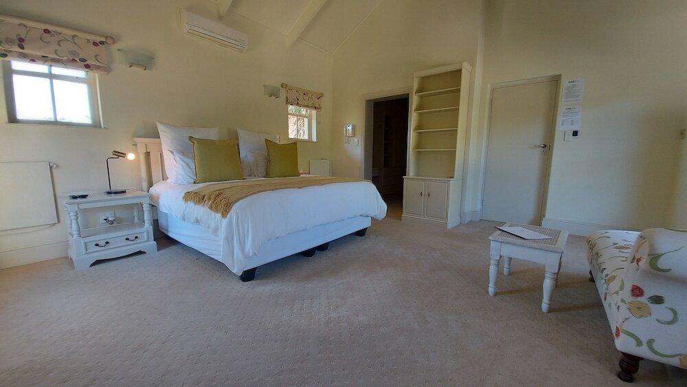 Фото Rustic Manor Bed And Breakfast