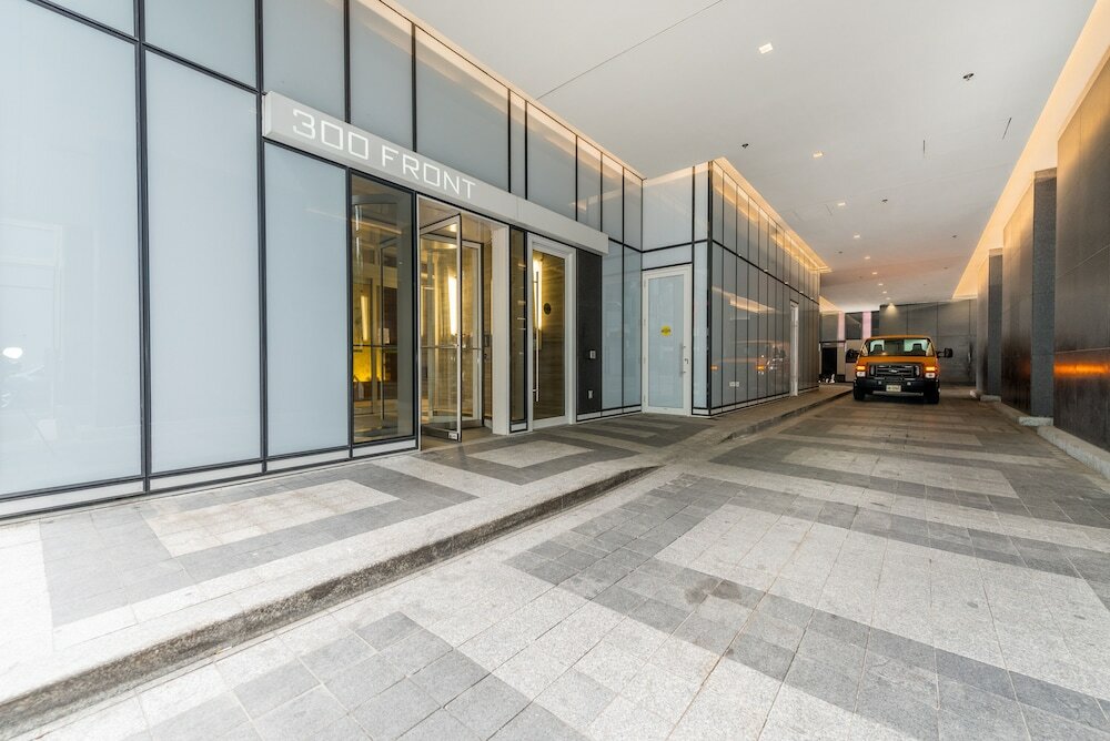 Фото Grand Royal Condos - Cn Tower