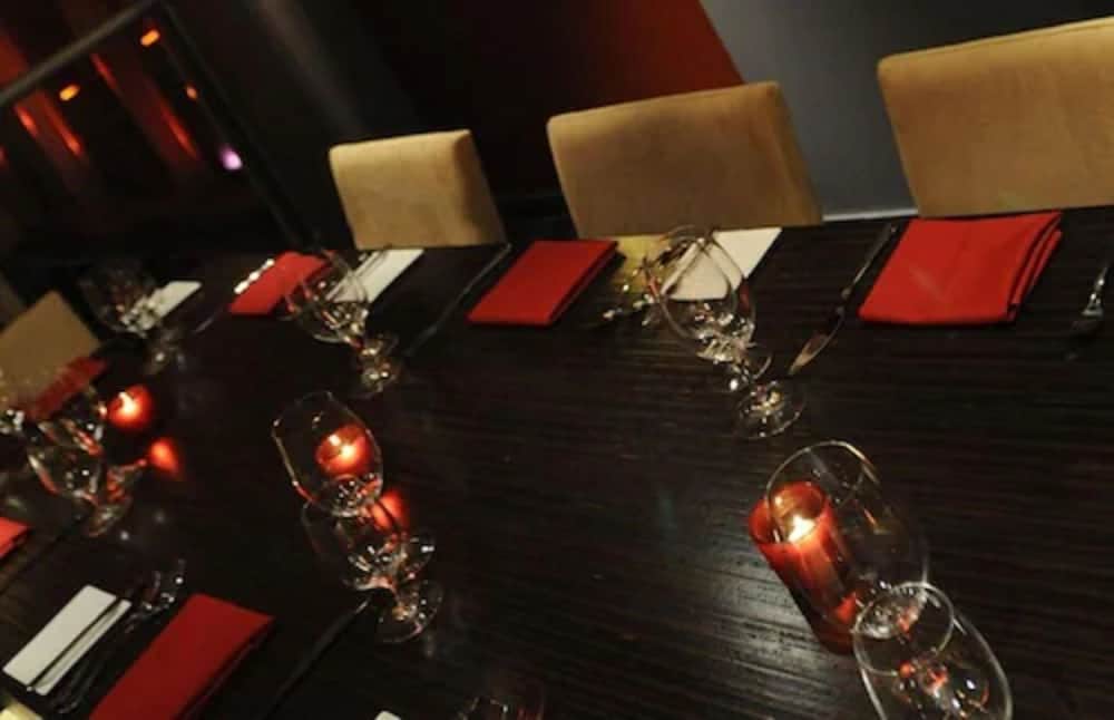 Фото Executive Hotel Cosmopolitan Toronto