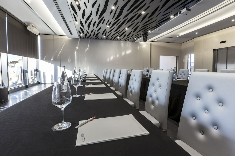 Фото Hotel SPA Ciudad de Binefar