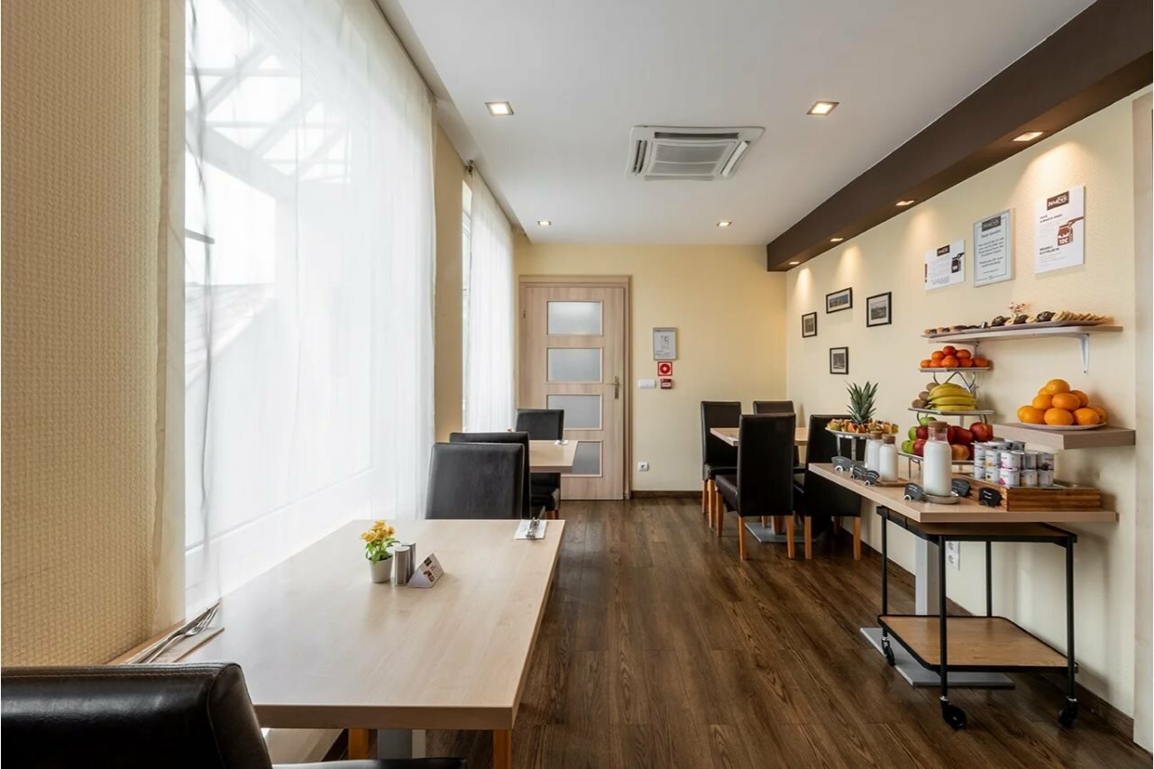 Фото Promenade City Hotel