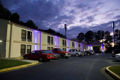 Внешний вид отеля Motel 6 Suwanee, Ga - Gwinnett Center в Сувани, фото 2