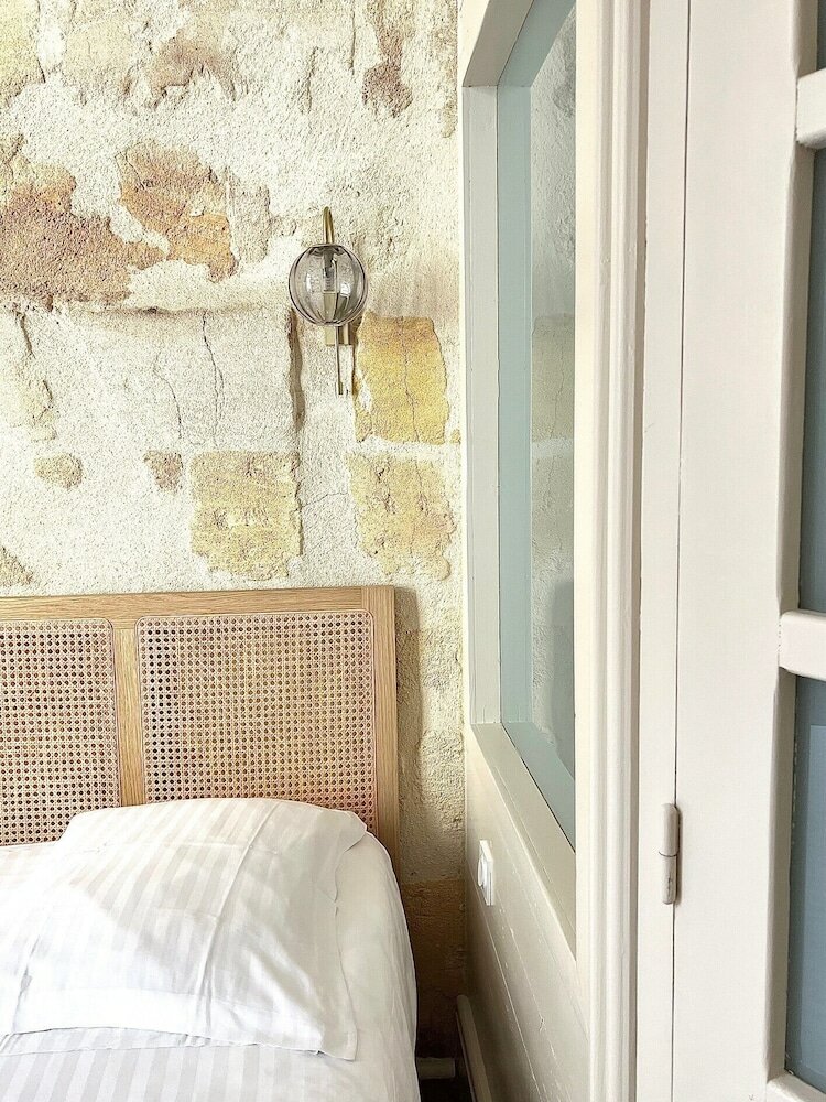 Фото Hôtel De La Tour Intendance