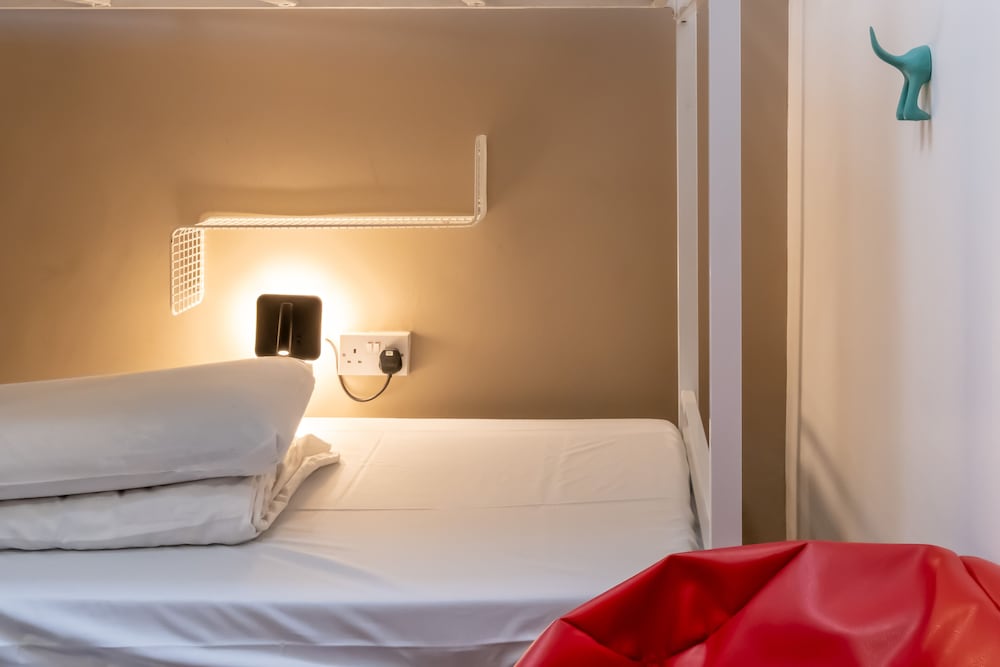 Фото Book a Bed Hostels