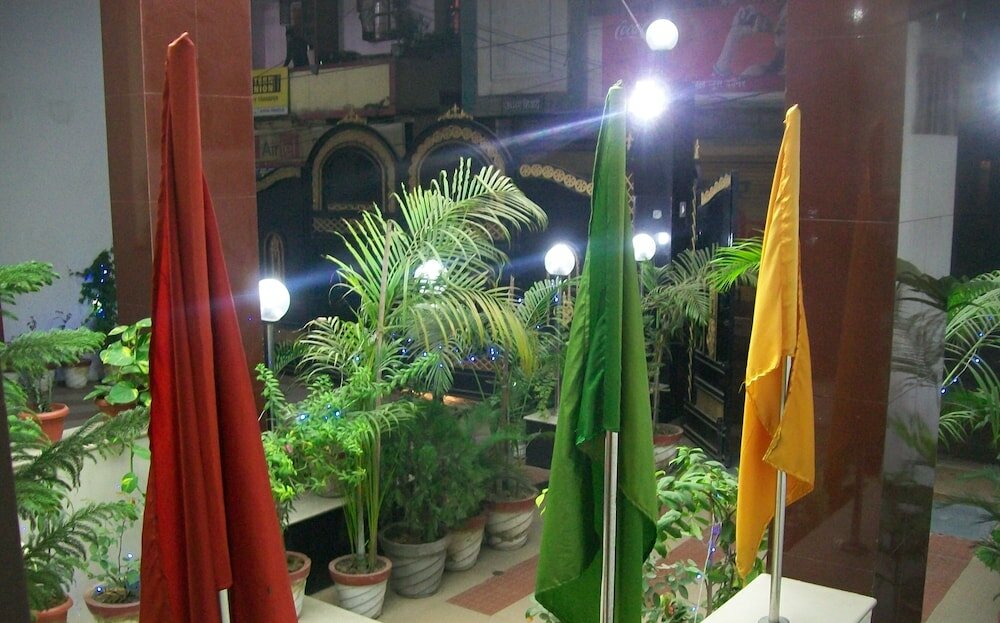 Фото Hotel Viraat Inn