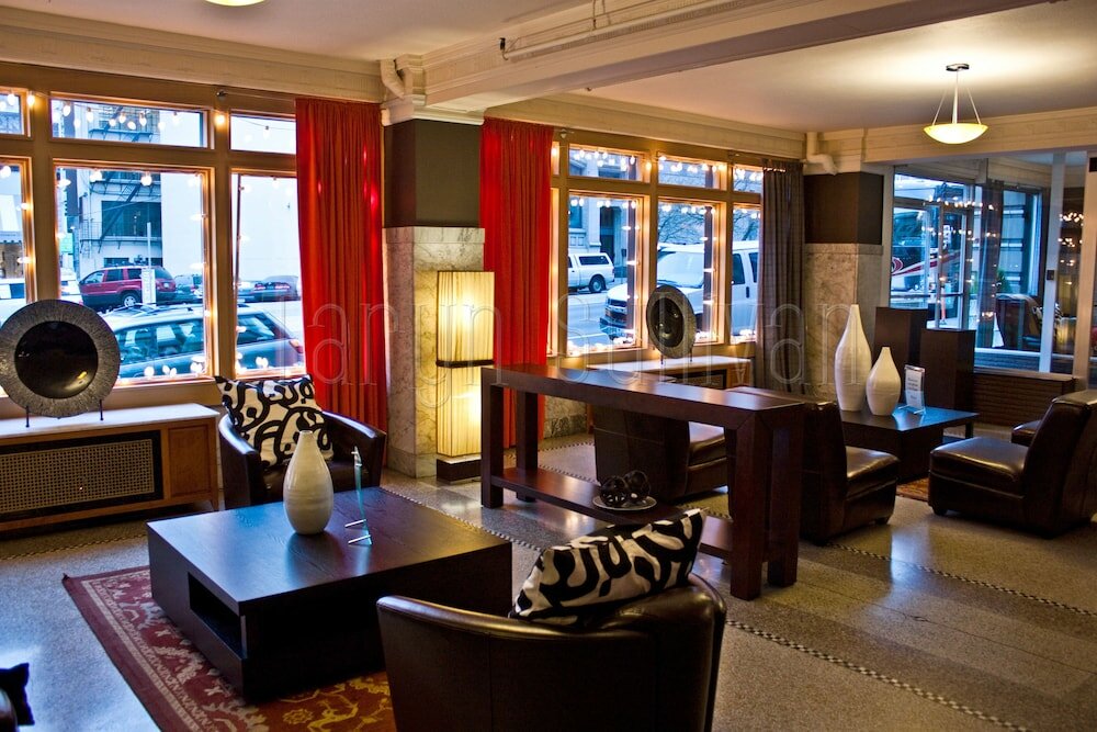 Фото The Moore Hotel