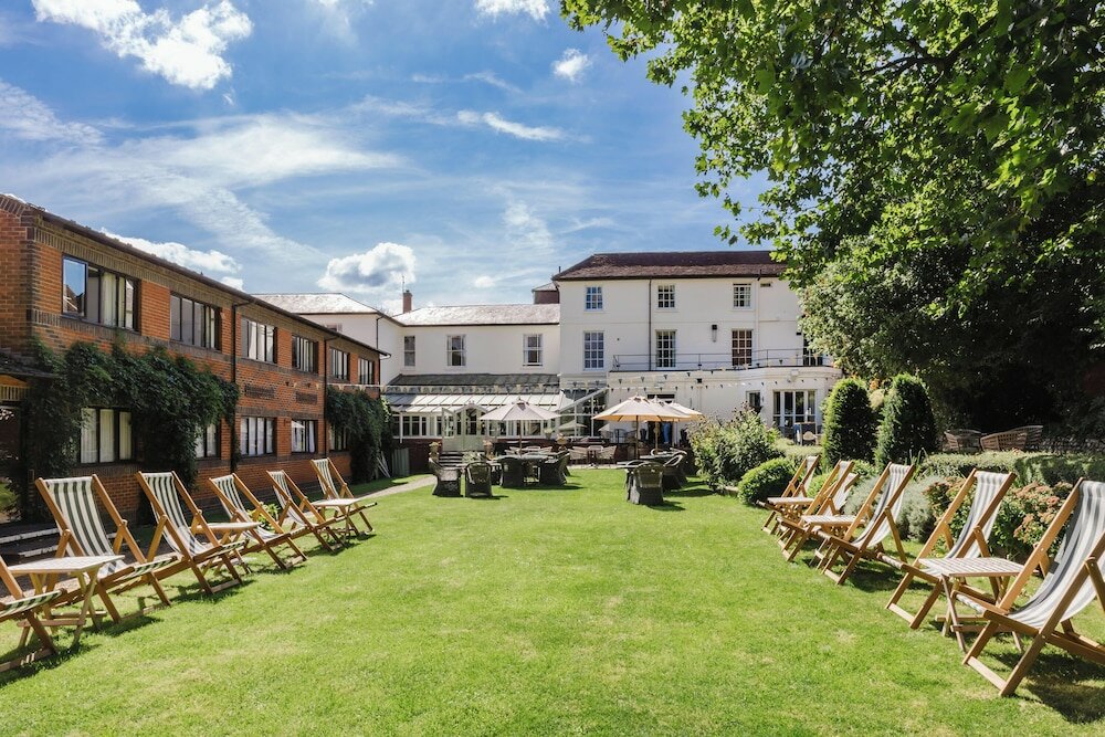 Фото Winchester Royal Hotel